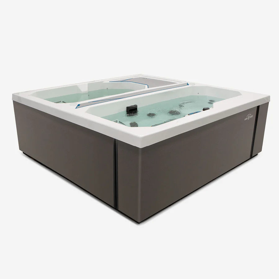 Valaris Glacier: Hot Tub + Cold Tub